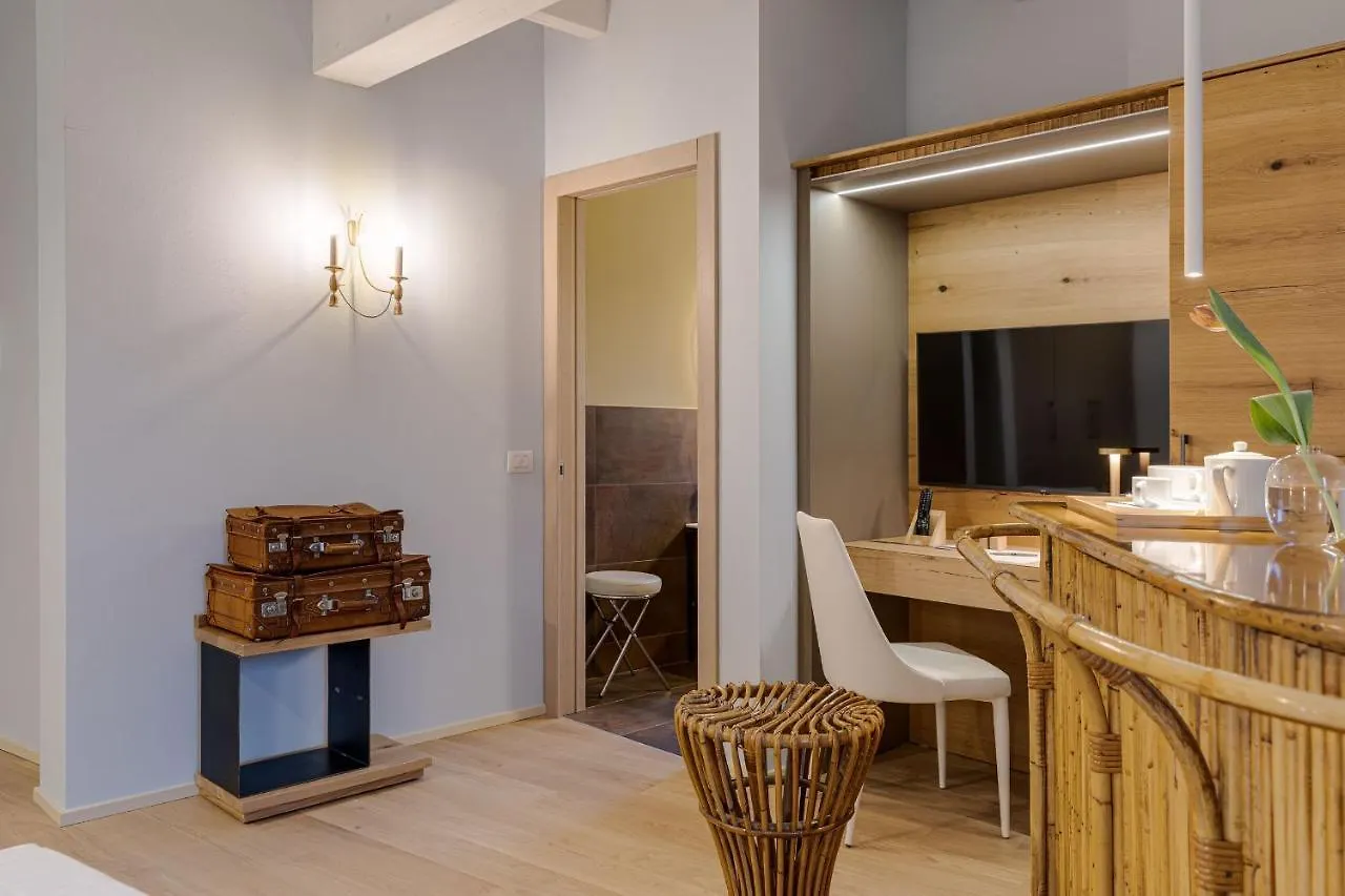 Hotel Borgo Impero Borgonovo Val Tidone 3*,  Italy